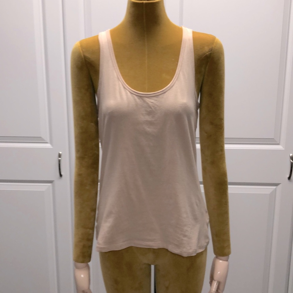 Women’s Old Navy nude color tank top